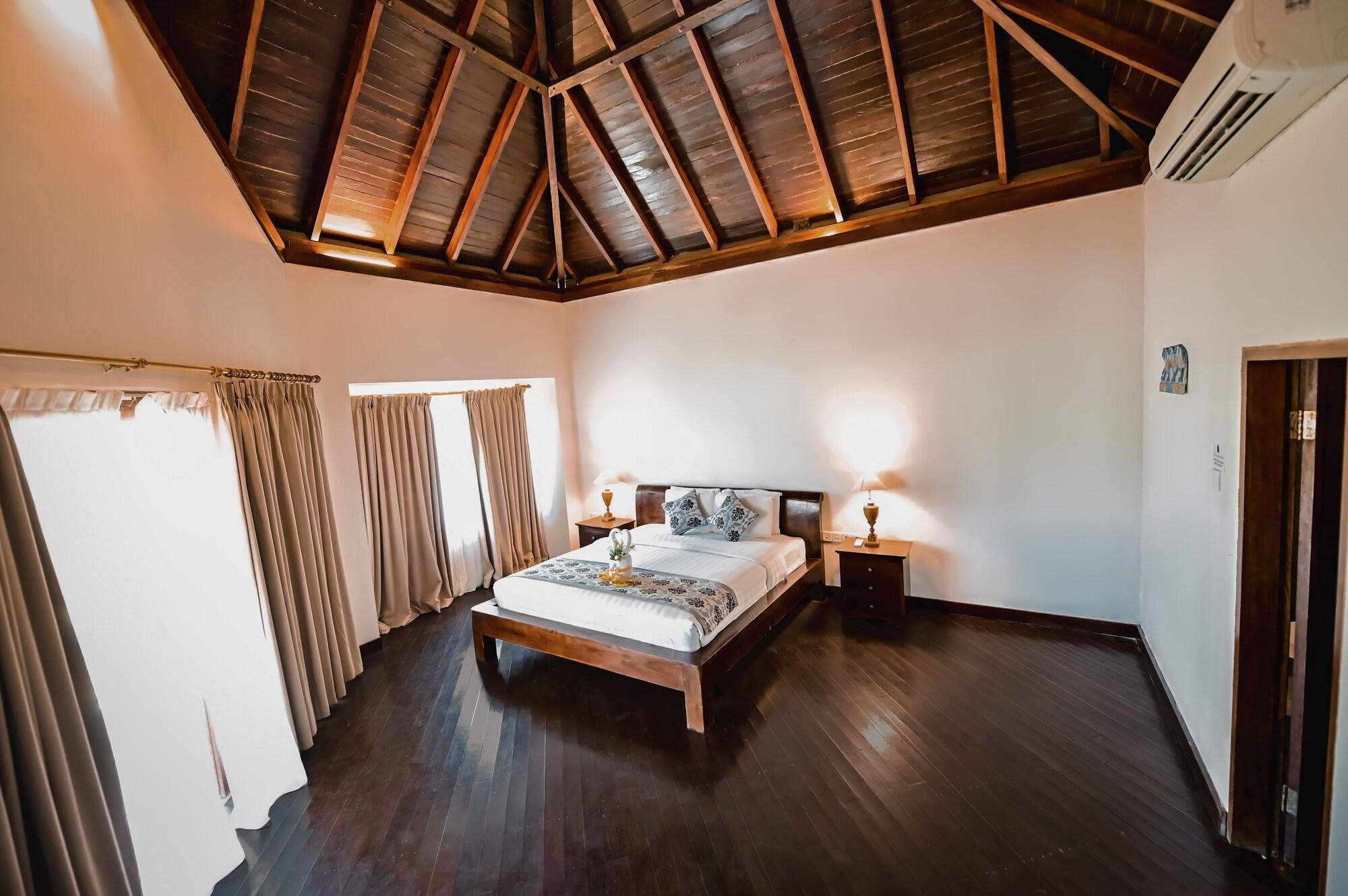 Royal Regantris Villa Karang ギリ・アイル エクステリア 写真